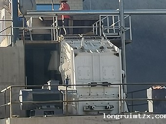 甘肃庆城反击式破碎机